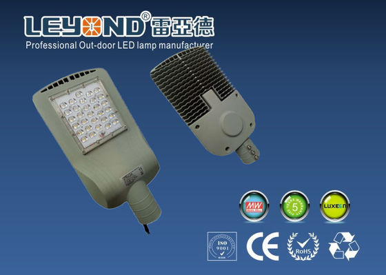 CB listed 60 Watt Power Outside LED Street Lighting With 2700-6500K CCT , 5 Years Warranty