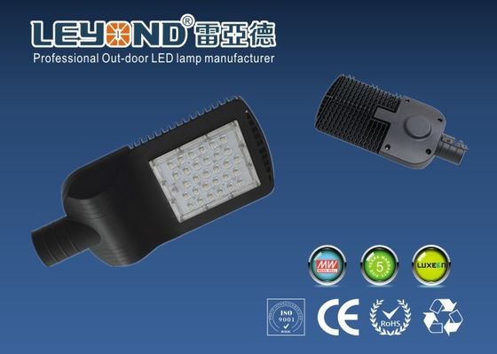 2700-6500K IP65 Solar Power Street Lights With Automatic Control System , 5 Years Guarantee