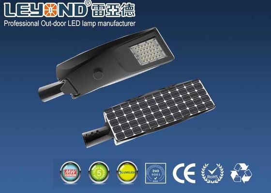 High luminous efficiency 165lm/W All in One 30 watt SMD Solar Powered System Led Street Light