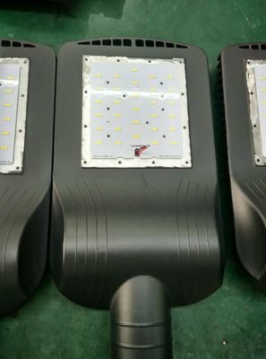 2700-6500K IP65 Solar Power Street Lights With Automatic Control System , 5 Years Guarantee