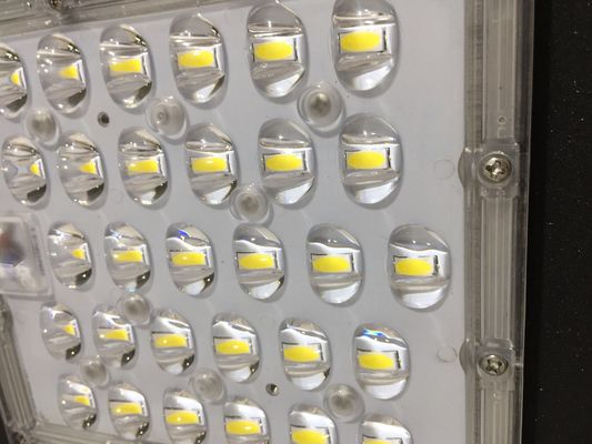 7500lm 10-80w Ip66 170lm/W Monocrystal Silicon Panel Light